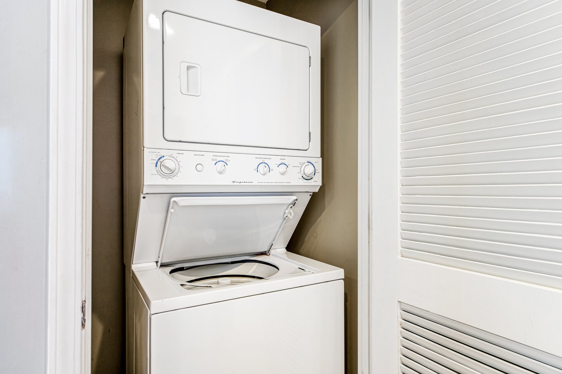 Splash Resort 701E 24