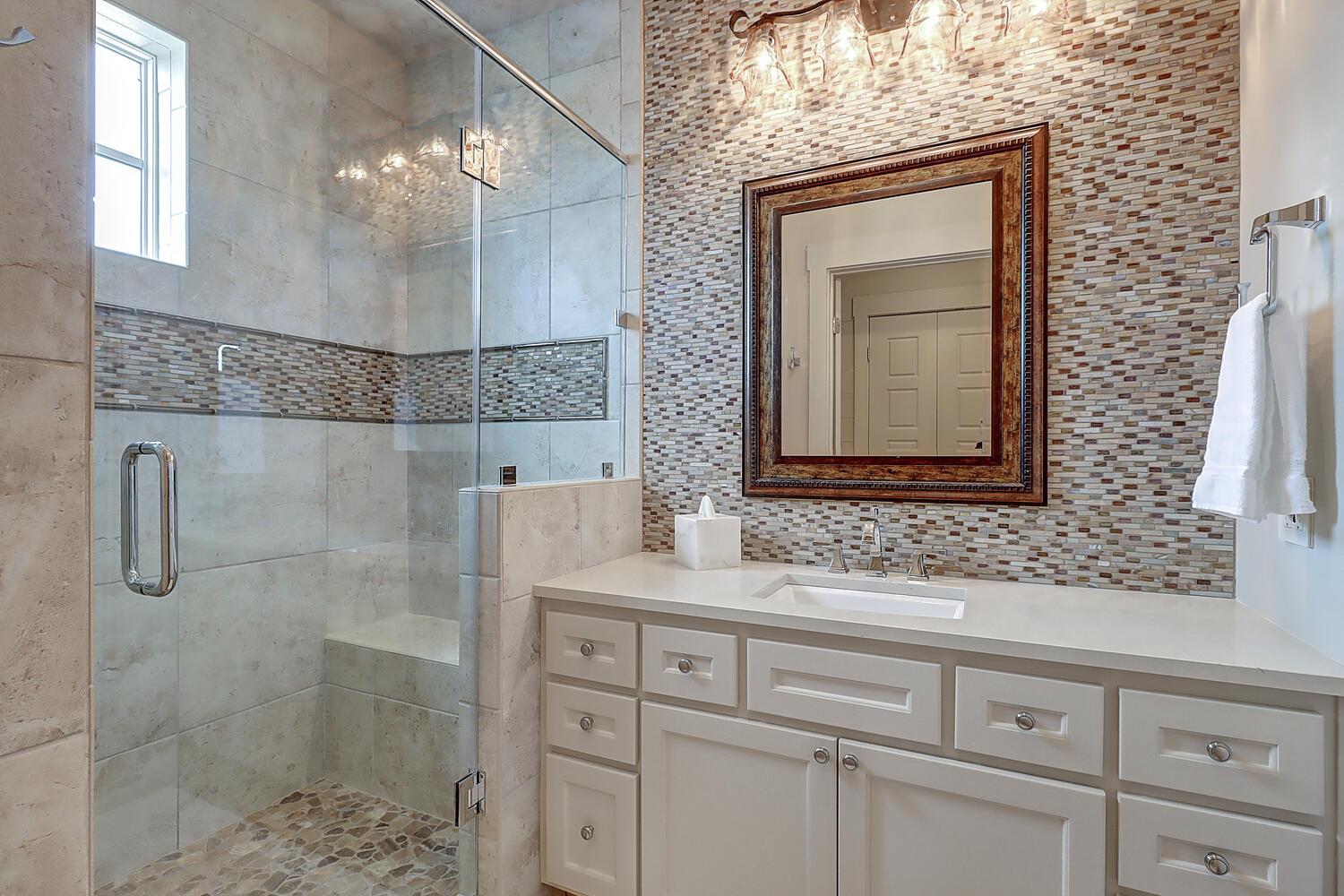 2nd Floor 3rd King Suite