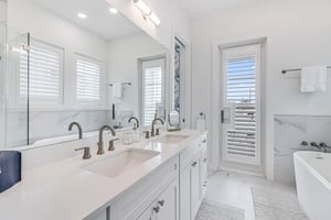 Primary King Private Bathroom, 1st Floor