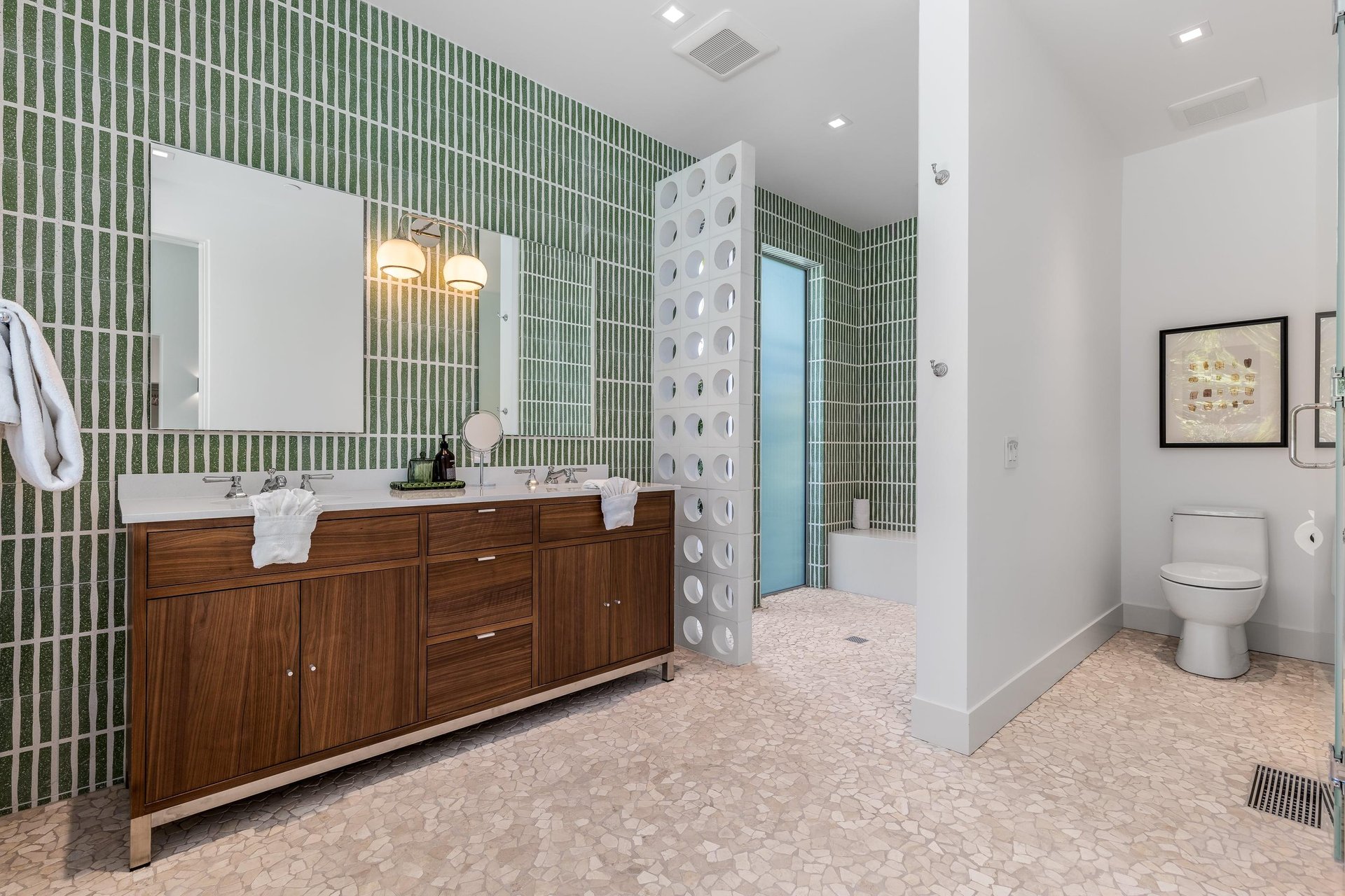 Primary bath