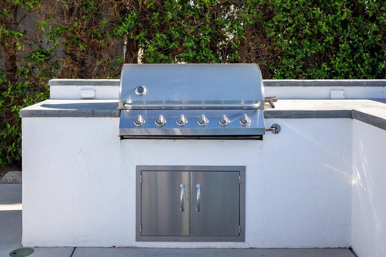Upscale BBQ Grill