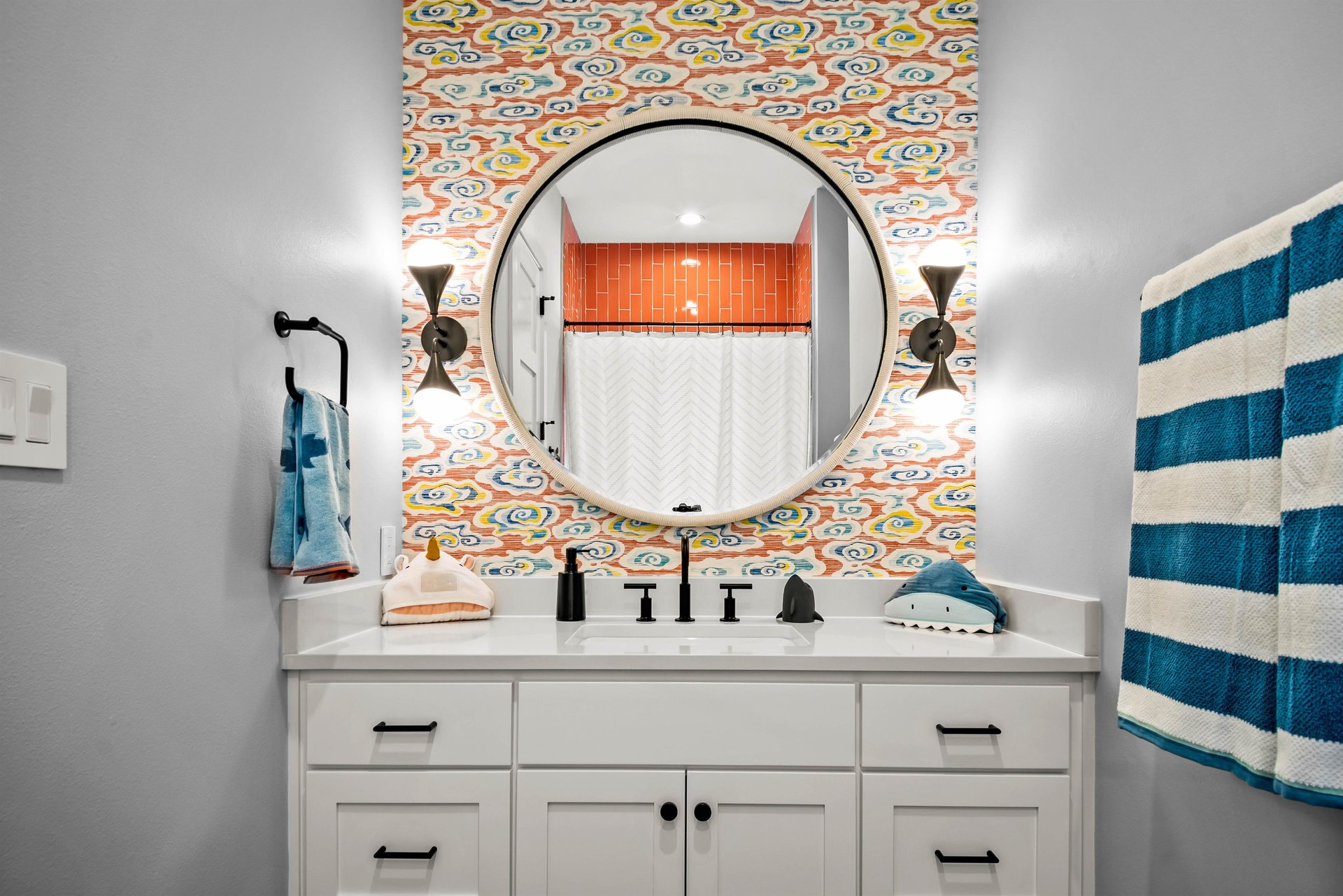 Bunk Bathroom, 2nd Floor