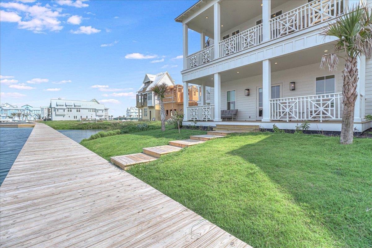 Lakeside Porch  Private Boardwalk Path, 1st Floor