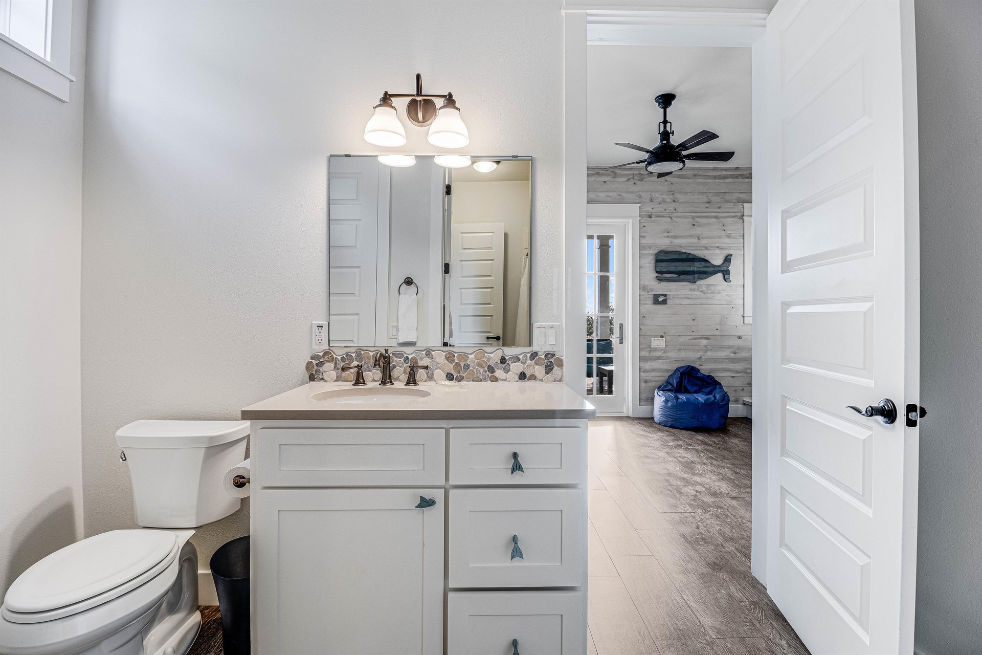 Jack and Jill Bathroom, 1st Floor