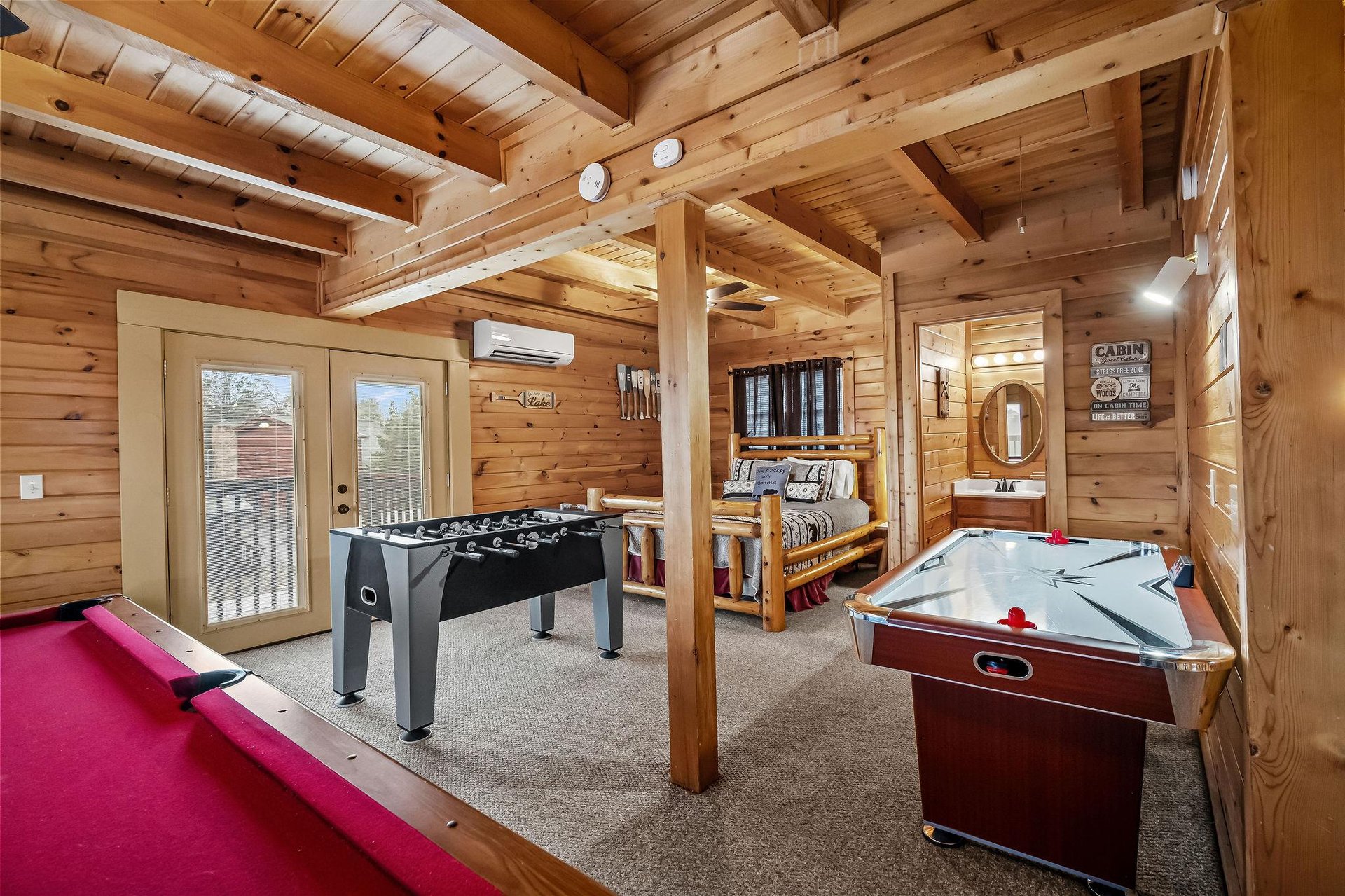 devinelakelodge25