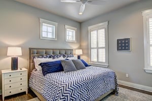 1st Floor King Bedroom