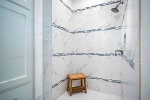 Primary King Bathroom, 1st Floor