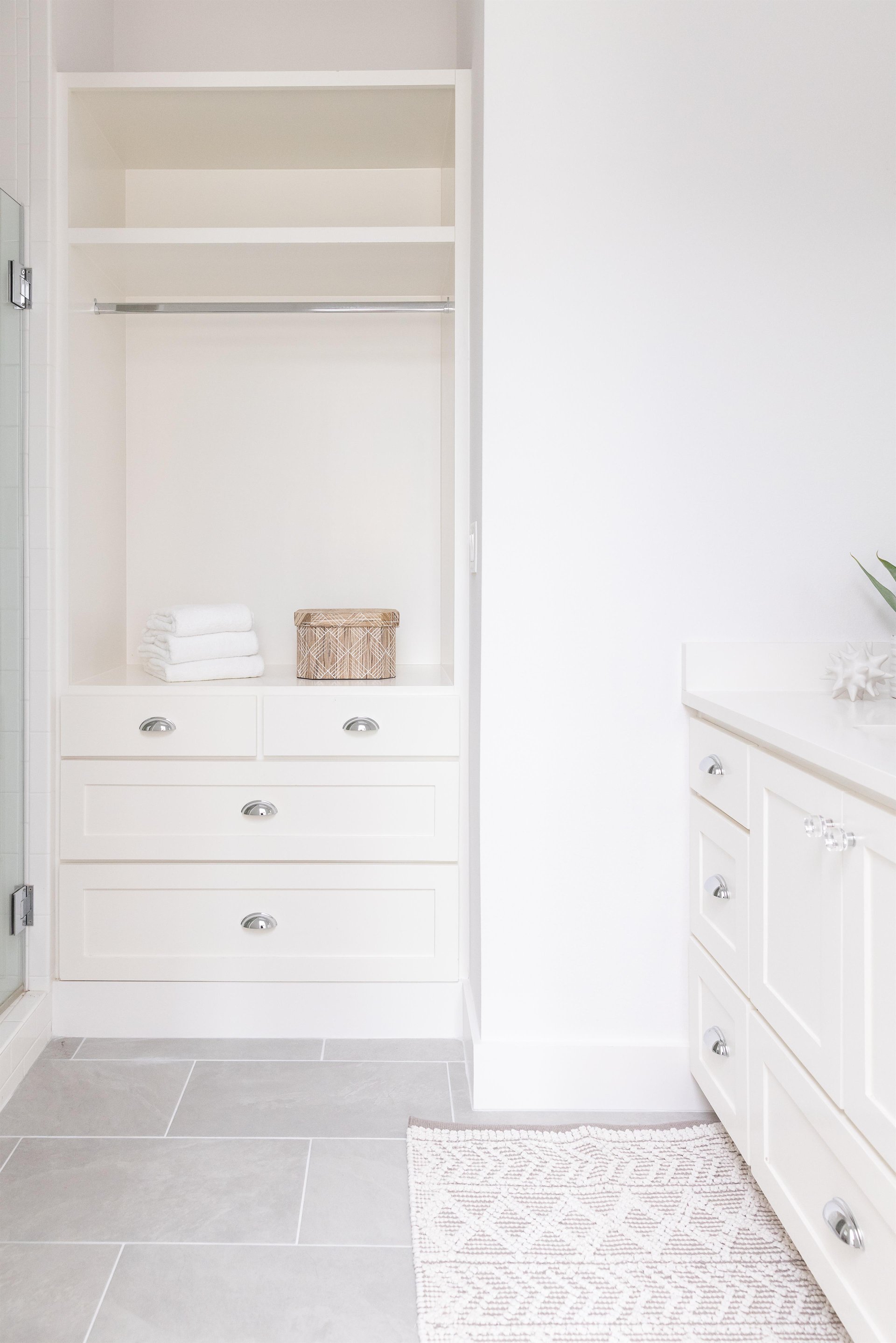 Left King Bedroom Bathroom, 1st Floor