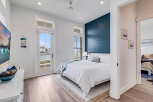 First King Bedroom, 1st Floor