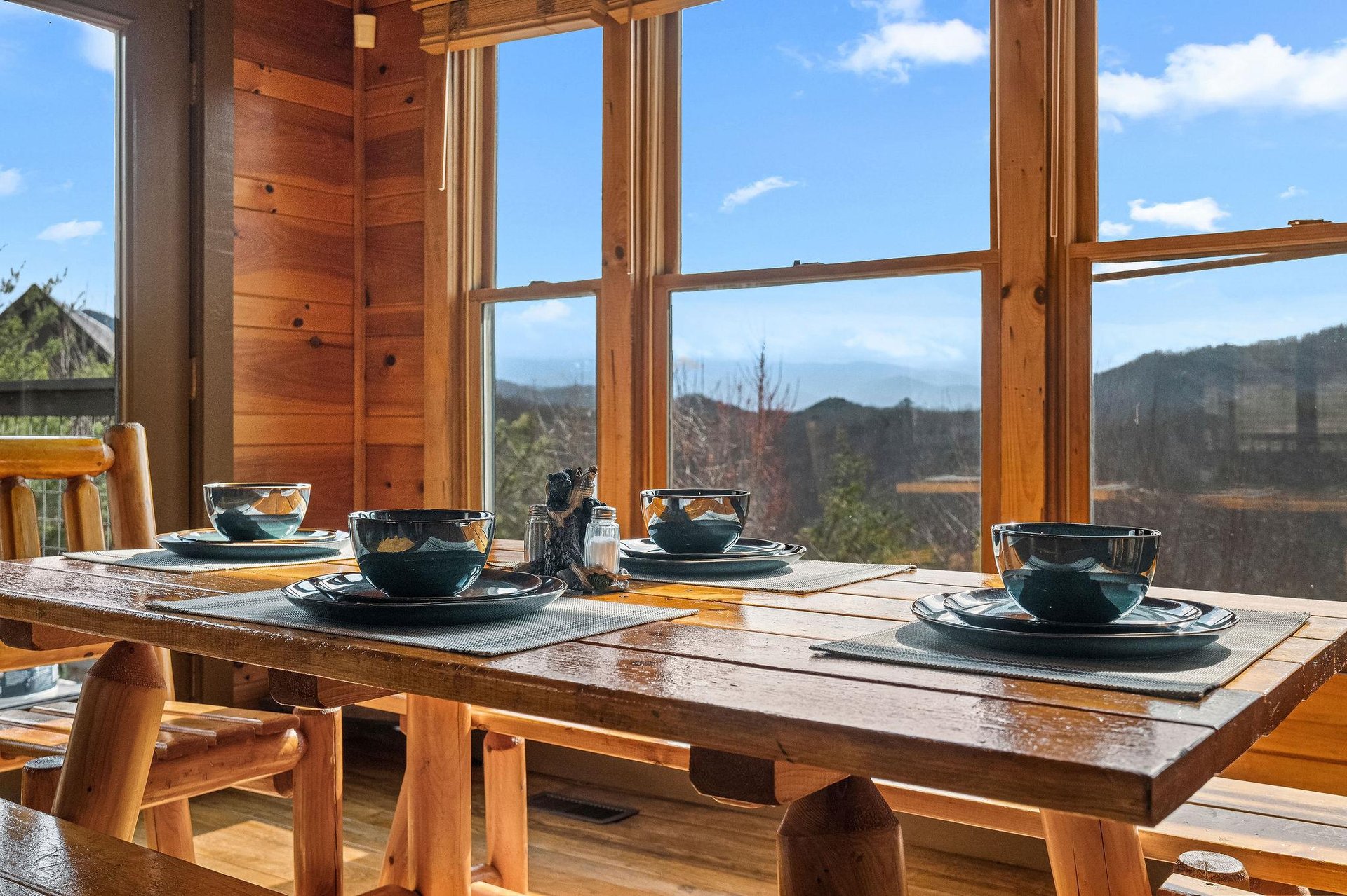 dining table place setting