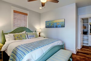 Casa Del Mar  2nd Floor King with Shared Bathroom