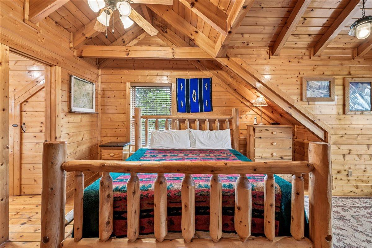 050Bedroom