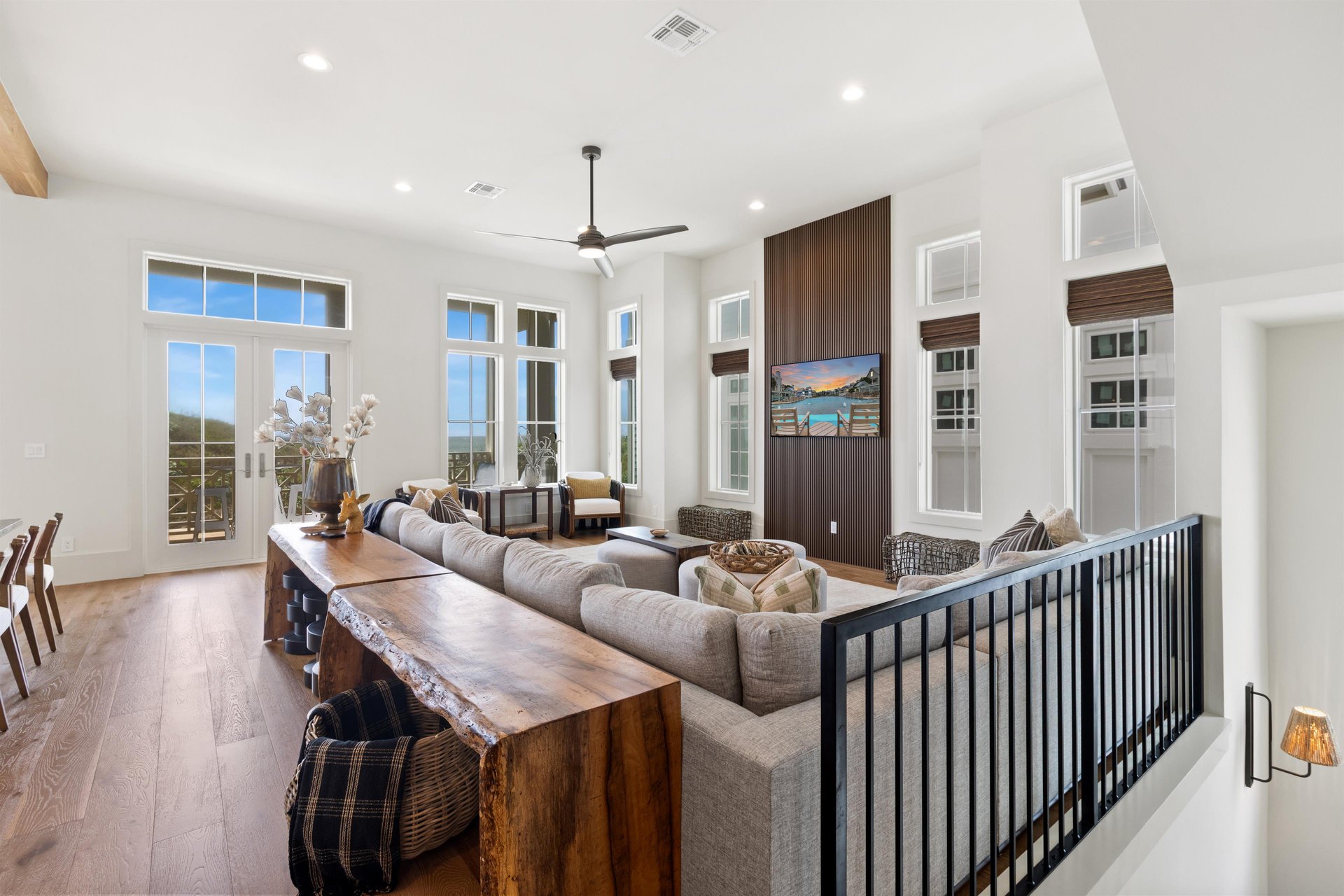 Main Living Area, 2nd Floor