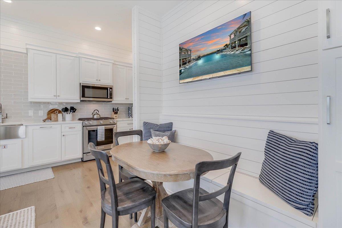 Main Dining Area, 1st Floor