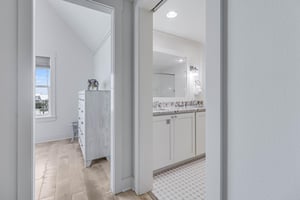 2nd Floor Stairwell Landing