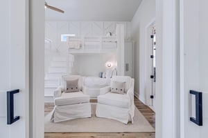 Bunk Room Lounge Area, 1st Floor