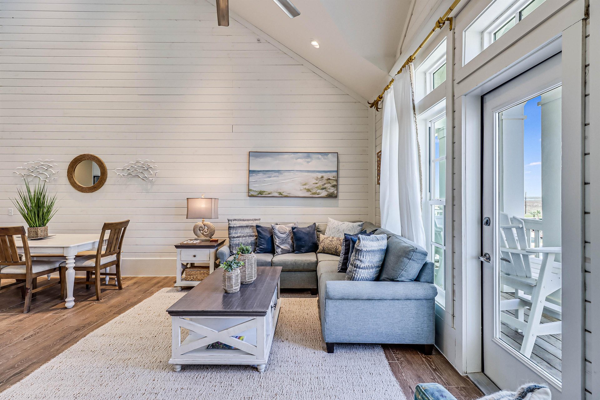 Living Area, 3rd Floor