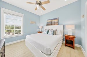 1st Floor, King Bedroom