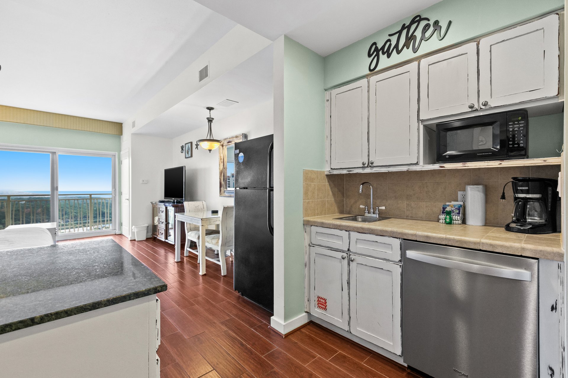 Luau 6925  Eastern Sky 11