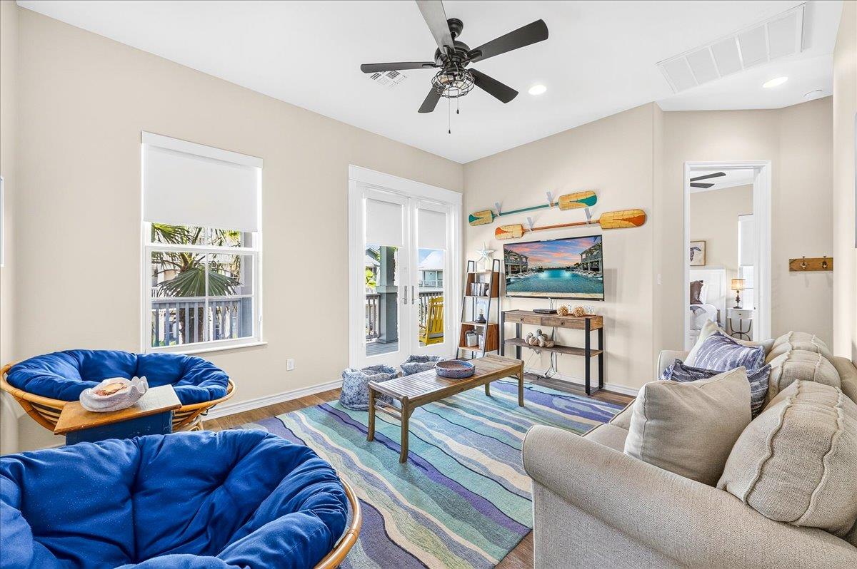 Second Living Room, 2nd Floor