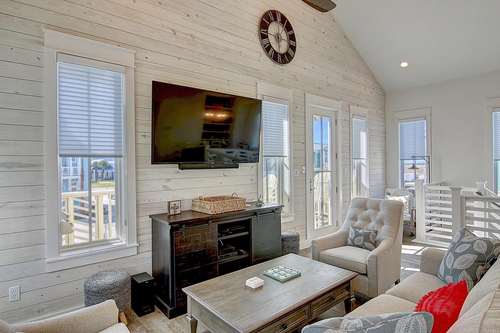 Living Area, 2nd Floor