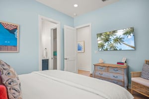 Second Queen Suite, 1st Floor