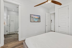 Secondary King Suite, 1st Floor