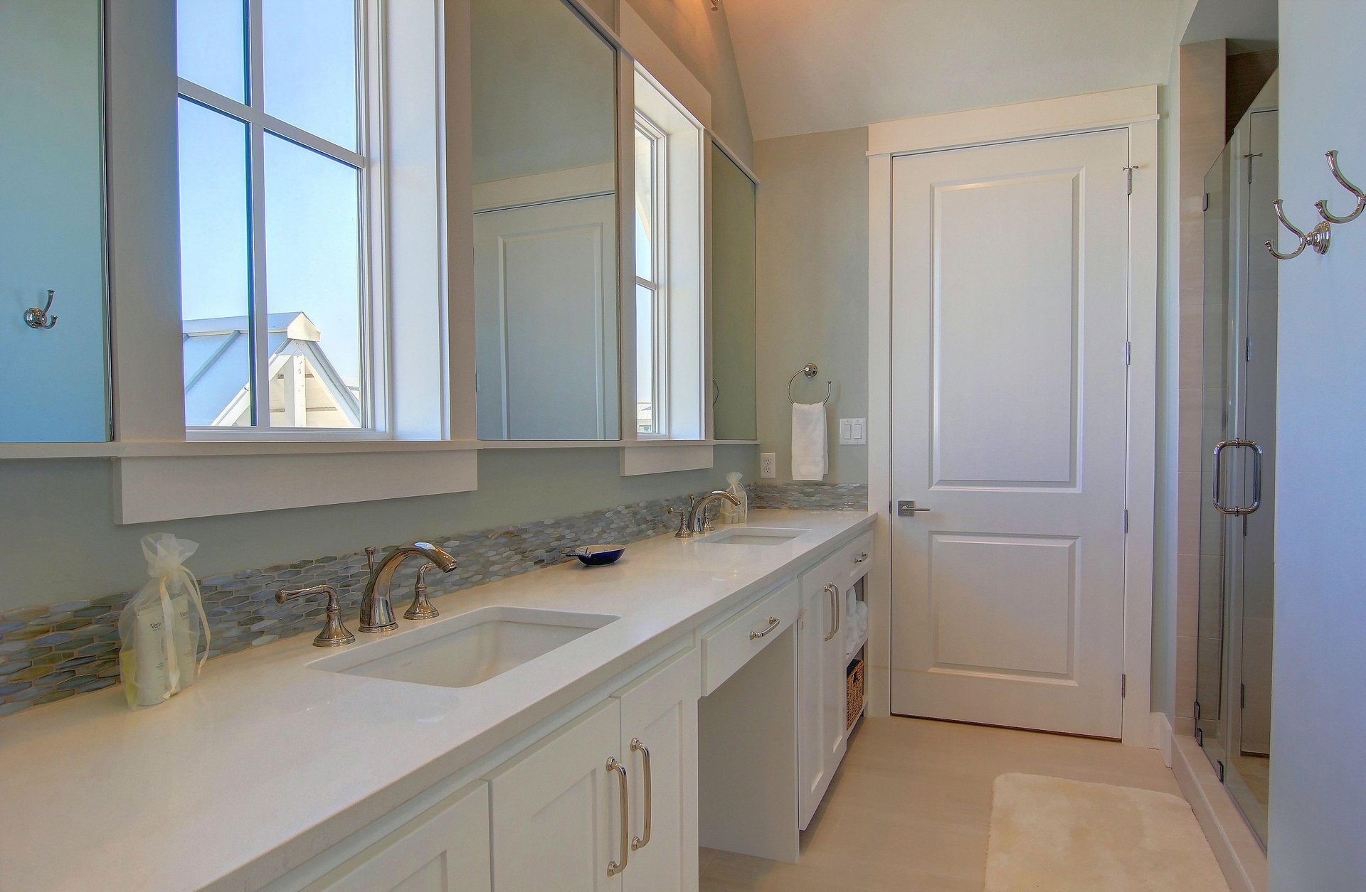 Primary King Bathroom, 3rd Floor