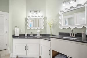 Primary King Bathroom, 2nd Floor