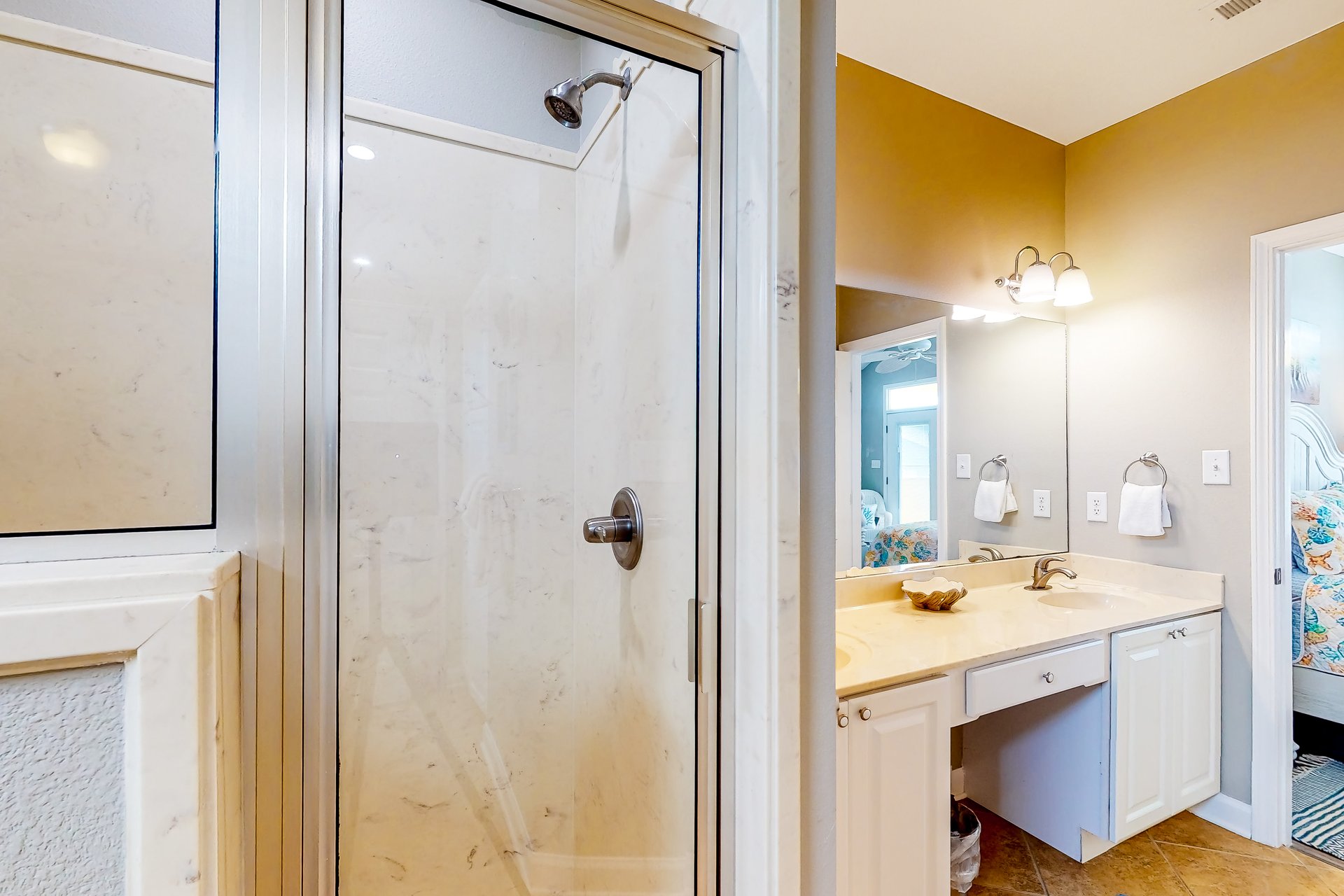 Lazy Daze Beach House 26