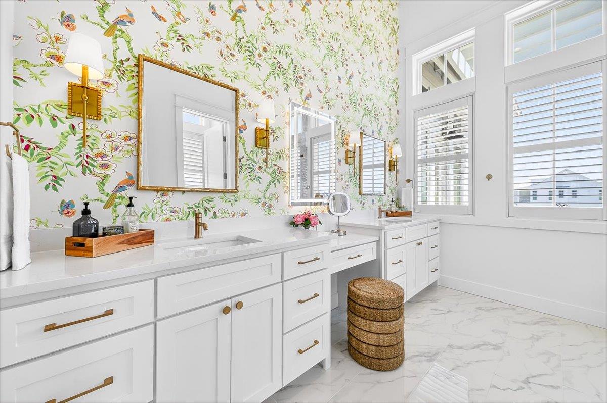 2nd Floor, Primary King Bathroom