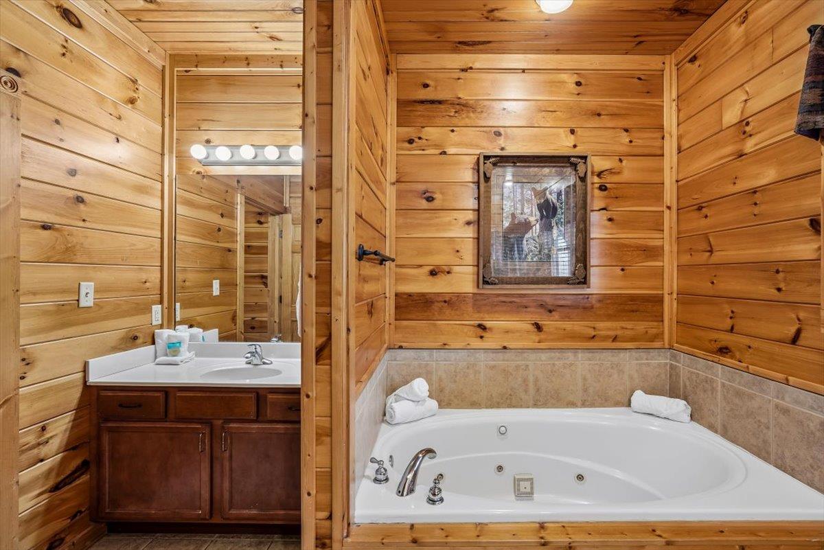 011Primary Bath