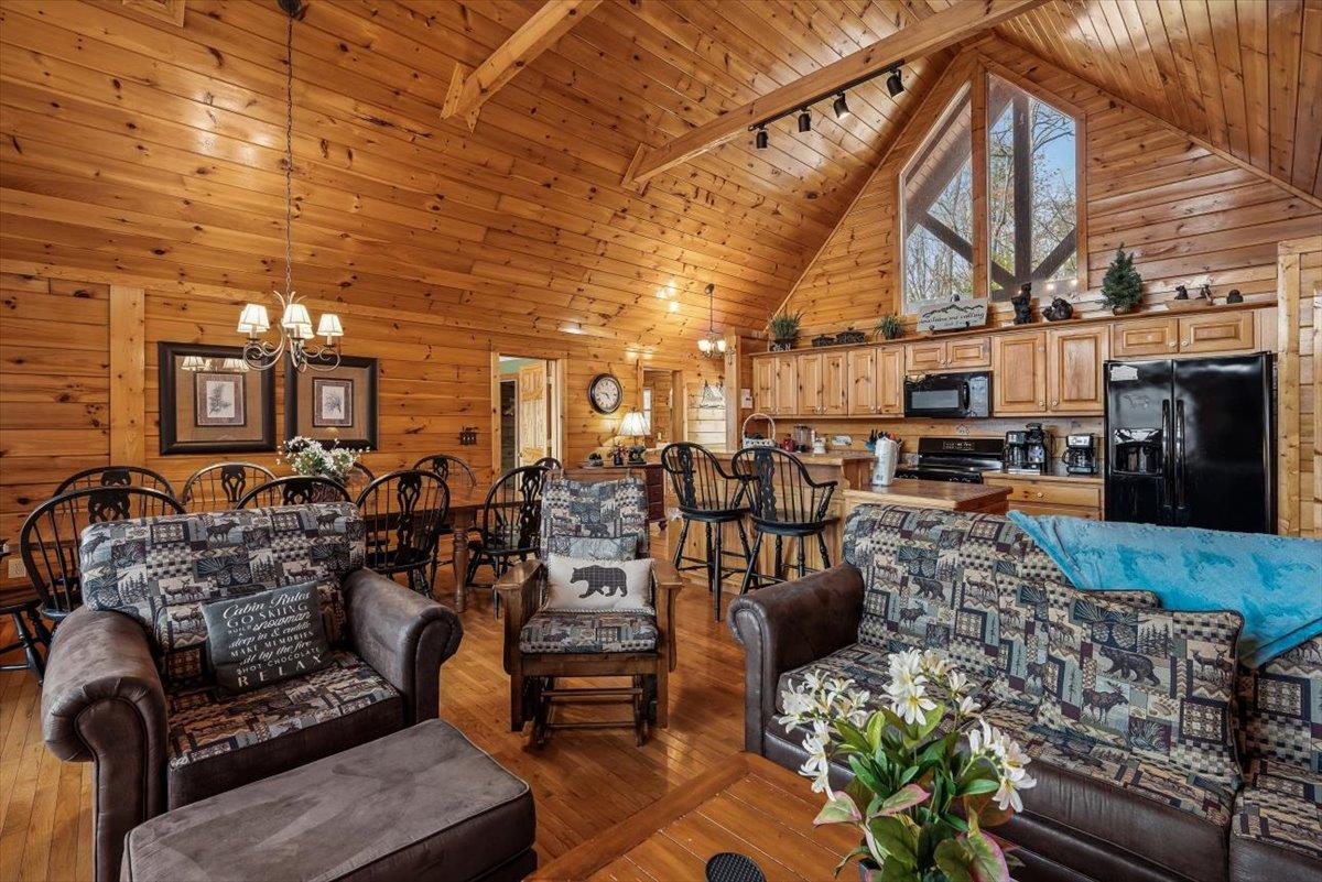 16Living Room