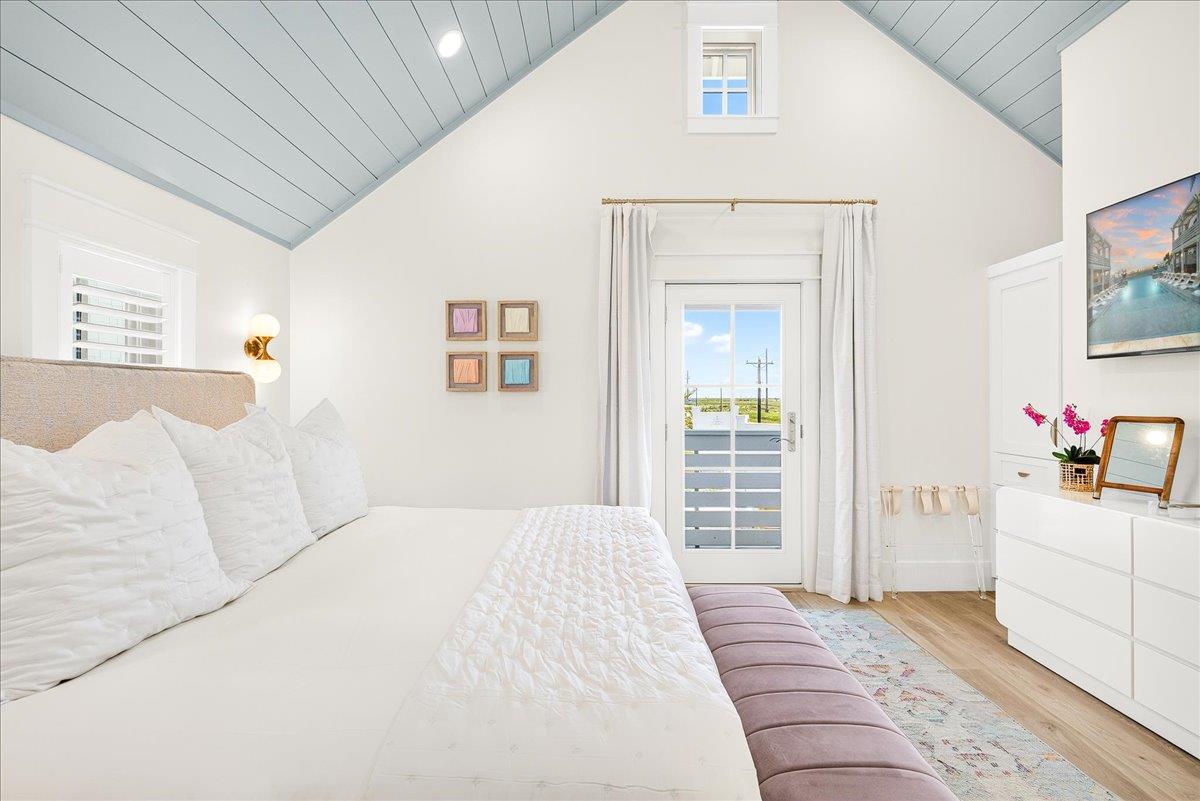 2nd King Bedroom, 2nd Floor