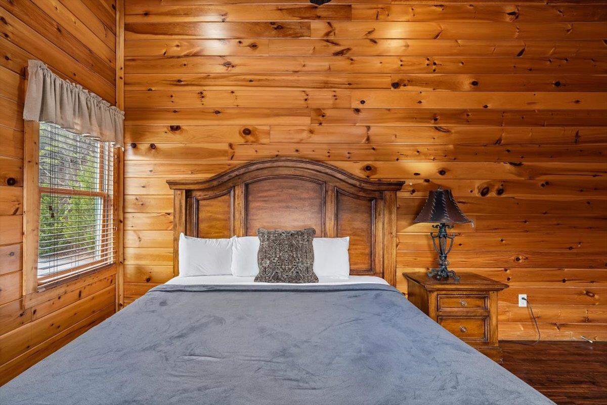 28Bedroom