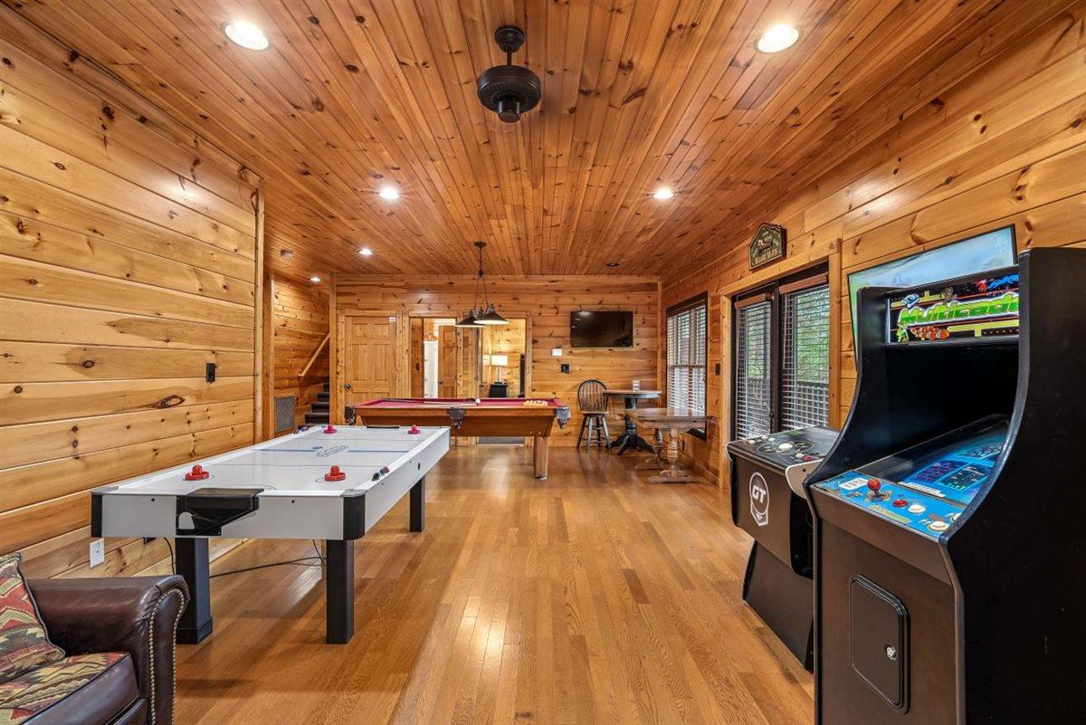 50Recreation Room