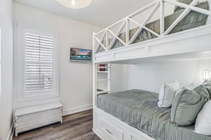 FullFull Bunk Bedroom  Left, 1st Floor