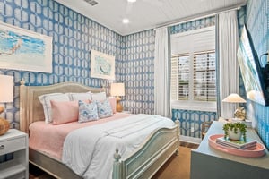 First King Bedroom, 1st Floor