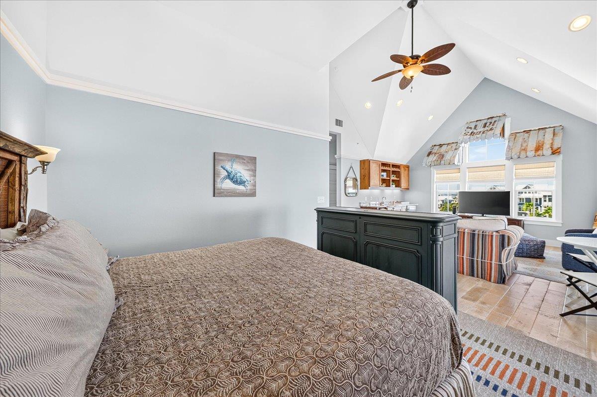 King Suite, 2nd Floor