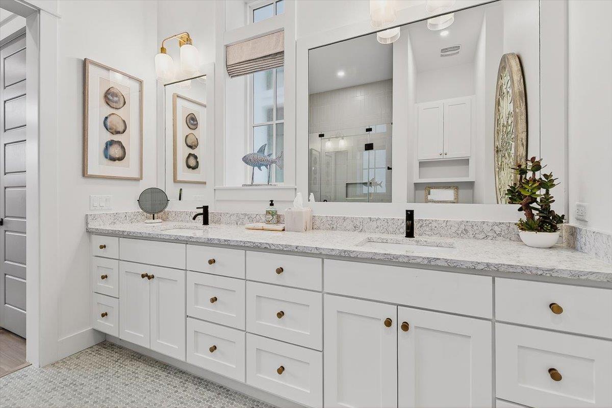 Bunk Room Ensuite, 1st Floor