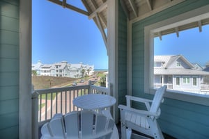 Catwalk Balcony, 3rd Floor