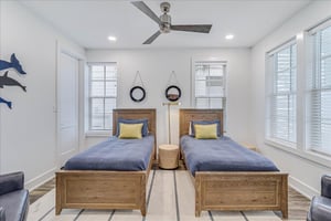 Twin Bedroom, 1st Floor