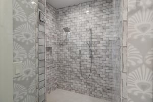 1st Floor, Shared Bathroom