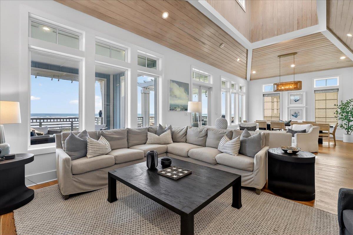 3rd Floor, Living Room