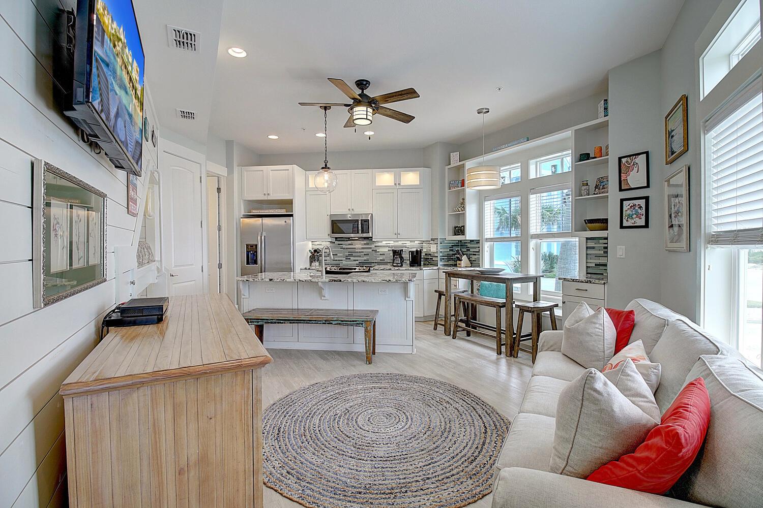 1st Floor, Living Area