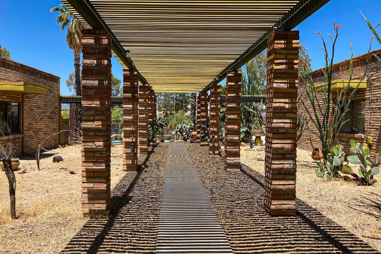 Width1280