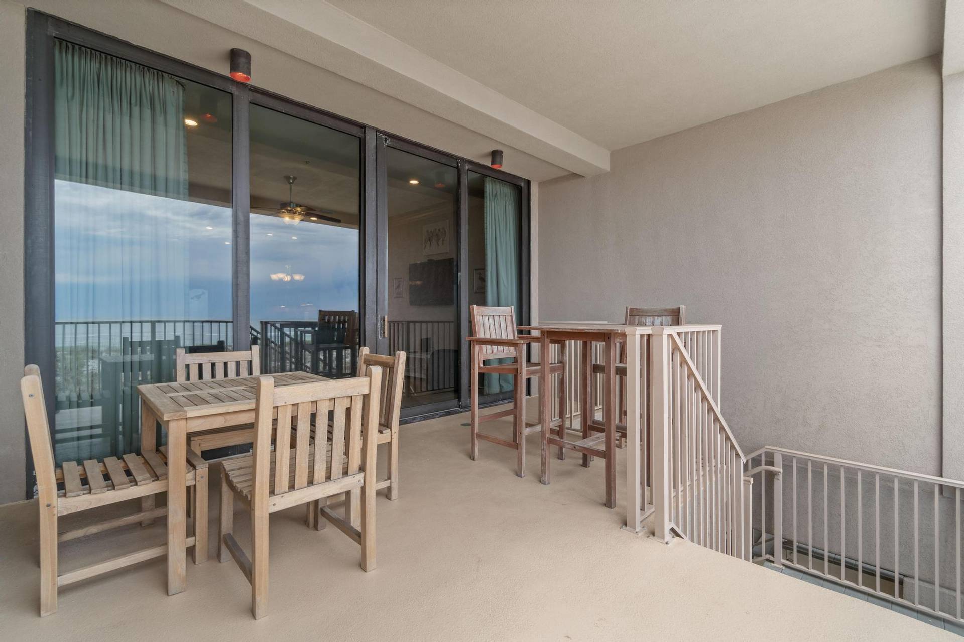 Deck Off Living
