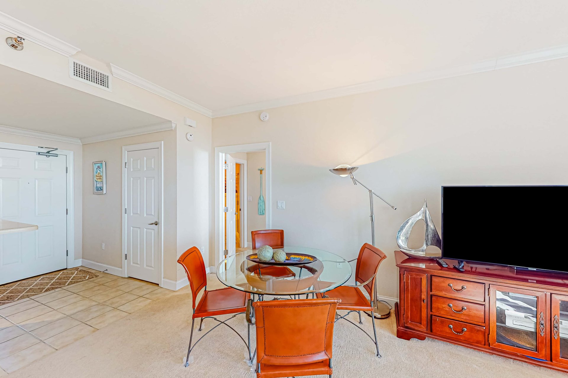 Emerald Dolphin 540 6