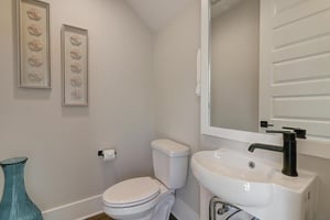 Powder Room, 1st Floor
