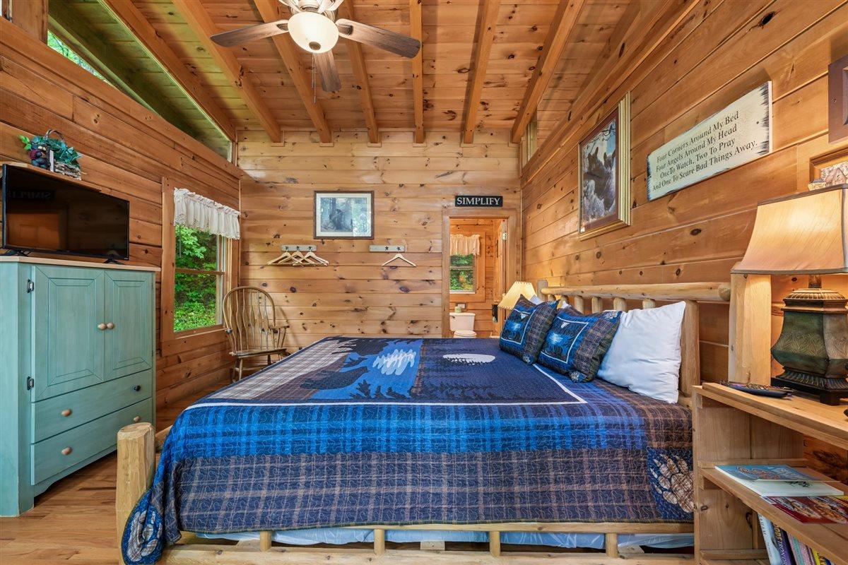 25Bedroom